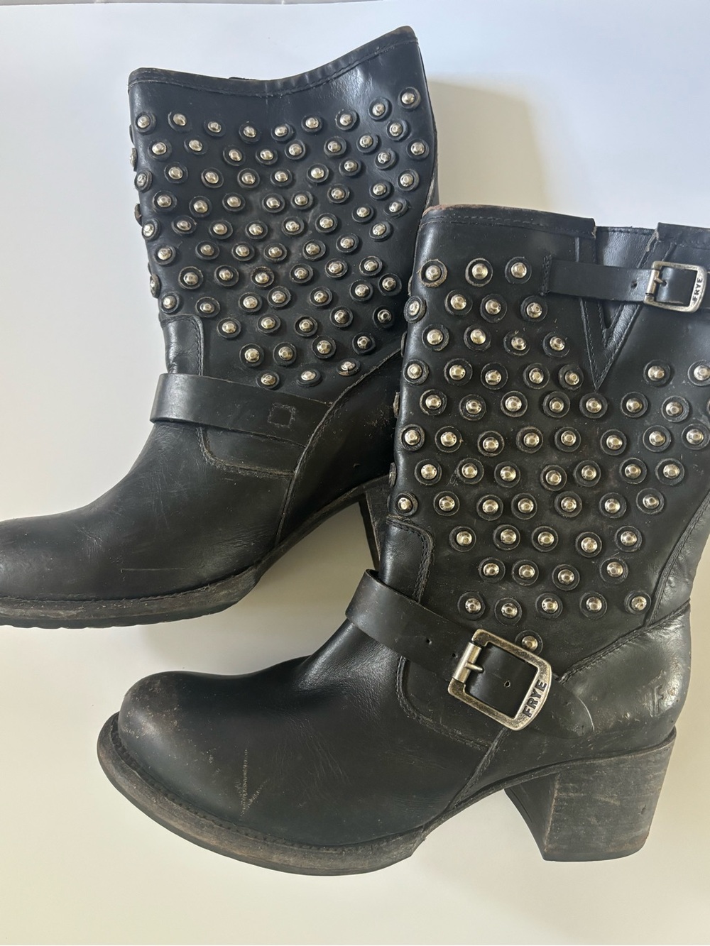 Fyre Women’s Black Leather Studded Mid-Ankle Boot Size 9 1/2B - Picture 4 of 6
